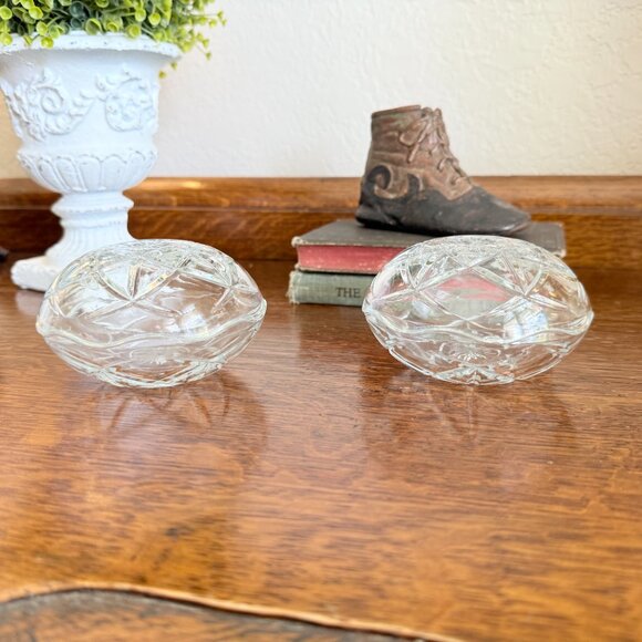 2 Vintage Crystal trinket boxes/ashtrays/candy box/nut dish - Picture 6 of 13